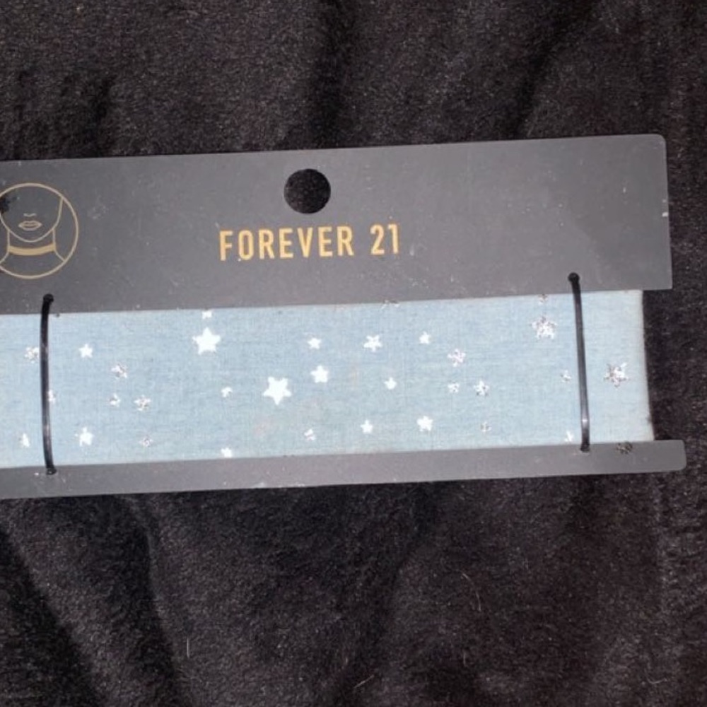 Forever 21 choker.